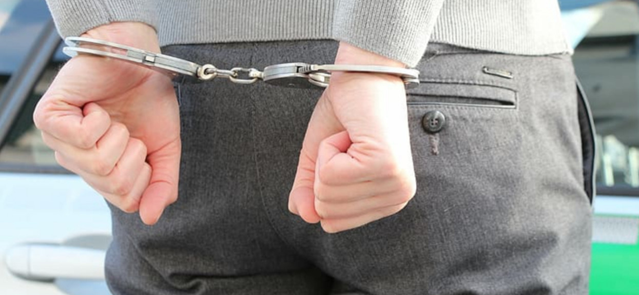 Najpierw zgwałcił swoją córeczkę, później jej koleżankę. Ujawniono, jak haniebnych czynów dopuścił się 41-letni Polak