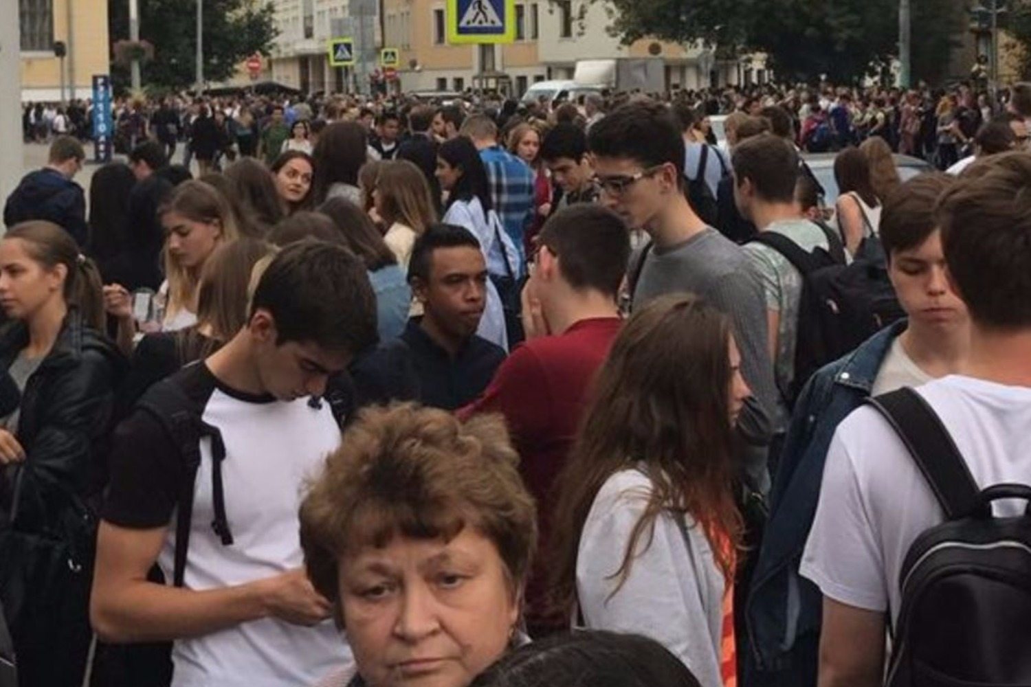 Kilkadziesiąt alarmów bombowych w jednym mieście! 10 tysięcy osób ewakuowanych