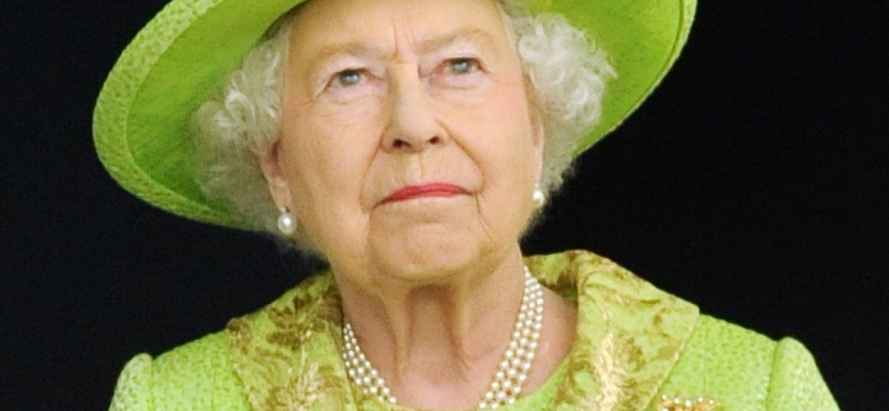 Królowa Elżbieta zadała ostateczny cios Harry'emu i Meghan. Jest bezwzględna