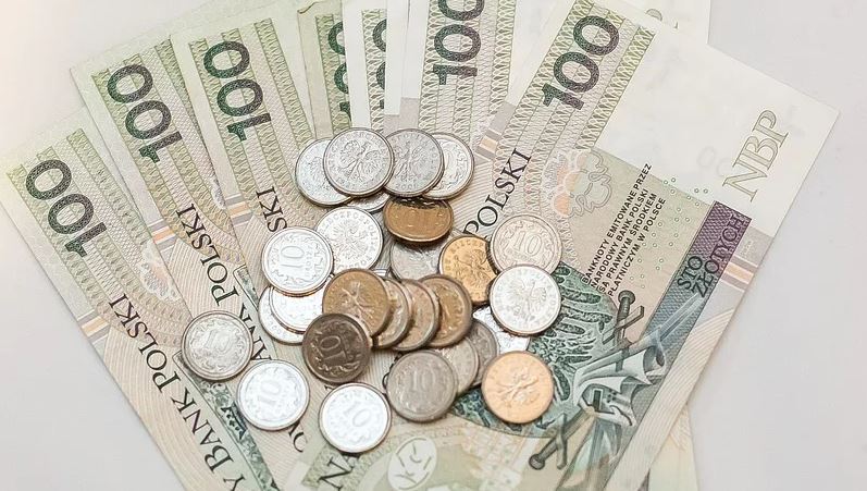 Prezydent dał zielone światło. Polacy dostaną dodatkowe 600 złotych