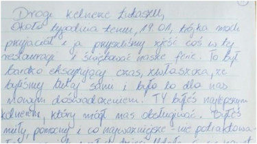 Grupa nastolatków rozzłościła kelnera niskim napiwkiem. Niedługo potem dostał od nich list, który podebrał mu mowę