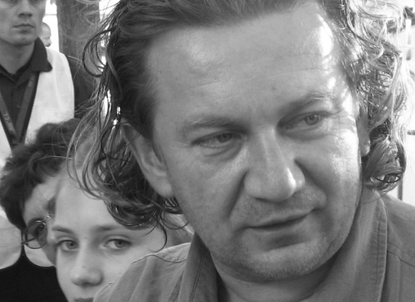 Do sieci wyciekło nieznane zdjęcie Pawła Królikowskiego. Nie da się oderwać wzroku