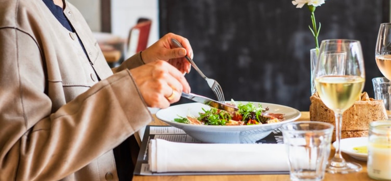 Jej rezultaty są dla wielu osób zachwycające. Na czym polega dieta 8-godzinna?