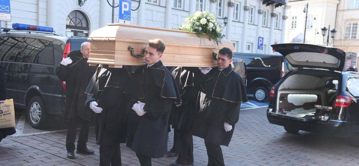 Po pogrzebie Królikowskiego cała rodzina poszła w jedno miejsce. Bardzo smutny widok