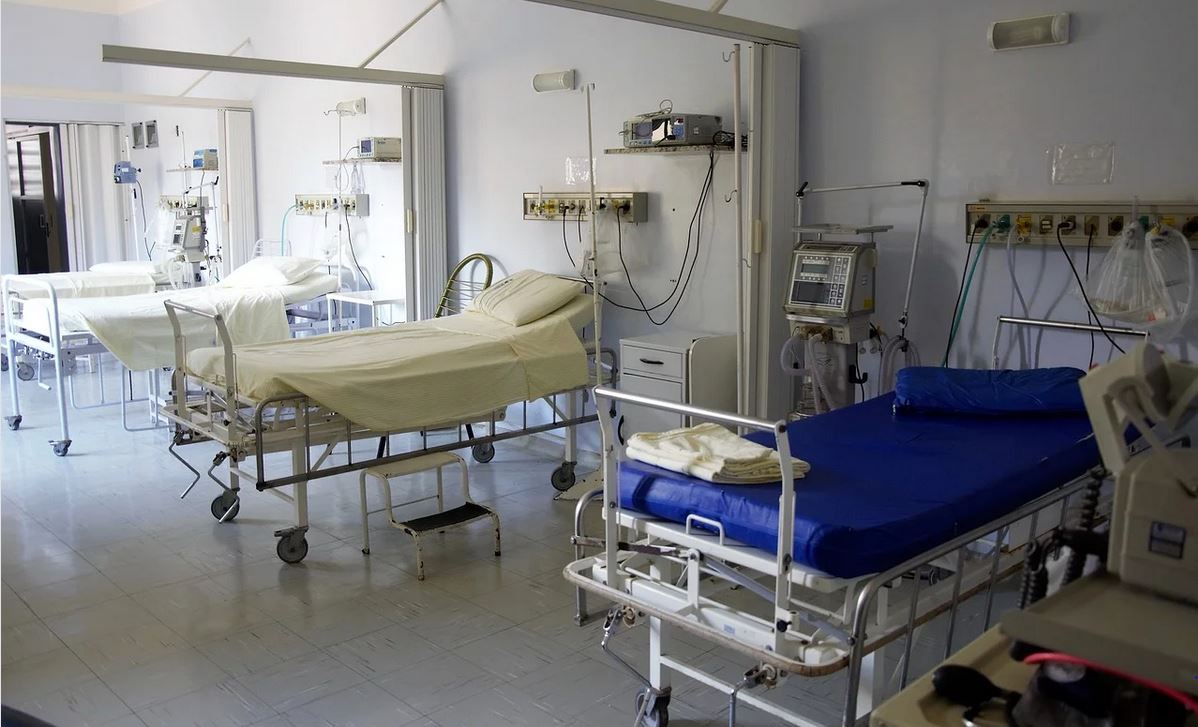 Śmierć 57-letniej pacjentki z Poznania z powodu koronawirusa. Prokuratura podjęła ostateczną decyzję