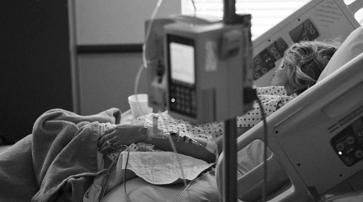 Po długiej chorobie zmarła 33-letnia Andżelika. Zrozpaczony mąż został sam z siedmiorgiem dzieci