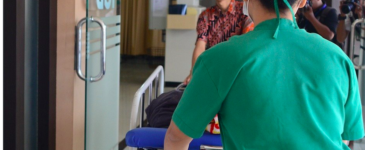 Niepokojące doniesienia z Łodzi. Kobieta mogła zarazić innych, nawet o tym nie wiedząc