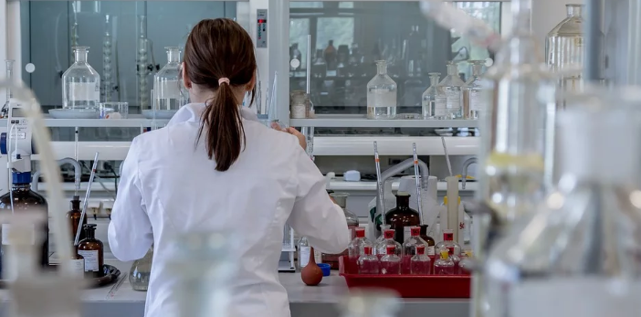 Przełom. Diagnoza koronawirusa możliwa w 20 sekund