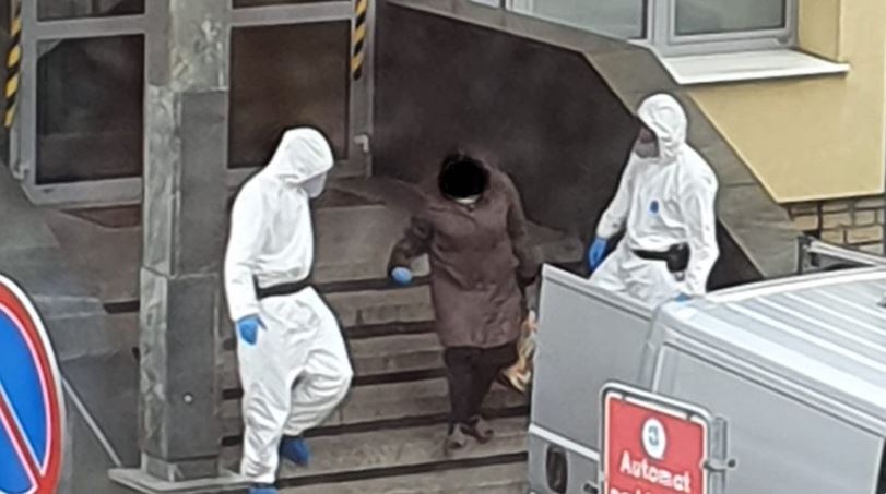 Polka uciekła z kwarantanny, naraziła wiele osób. Powód okazał się porażający, ręce opadają
