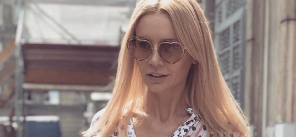Agnieszka Woźniak-Starak pokazała się w pracy w nietypowym towarzystwie. Jednak inny szczegół zdumiewa o wiele bardziej