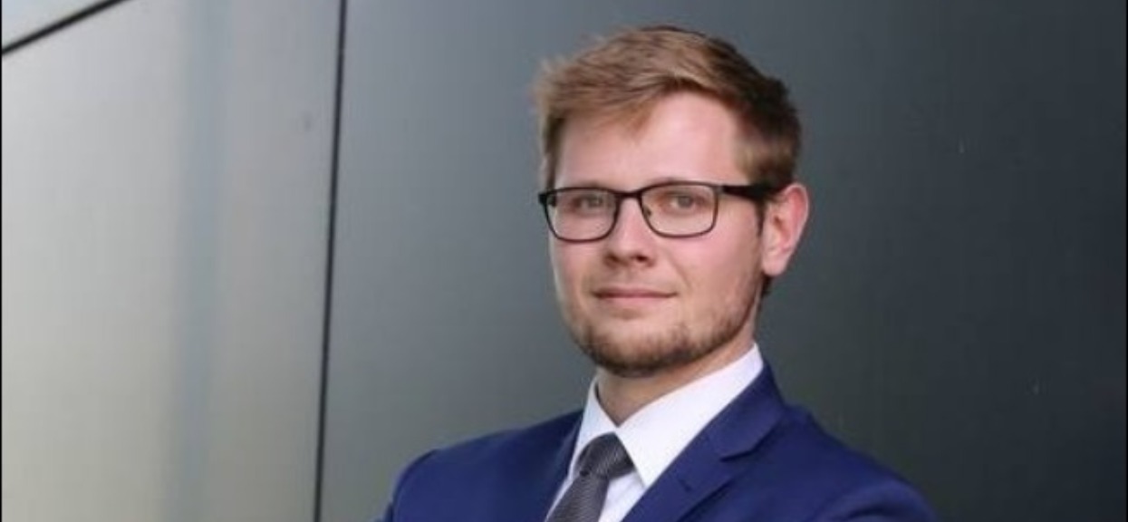 Minister przekazał porażające wieści. Potwierdziły się najgorsze obawy, jego żona i córka też są chore