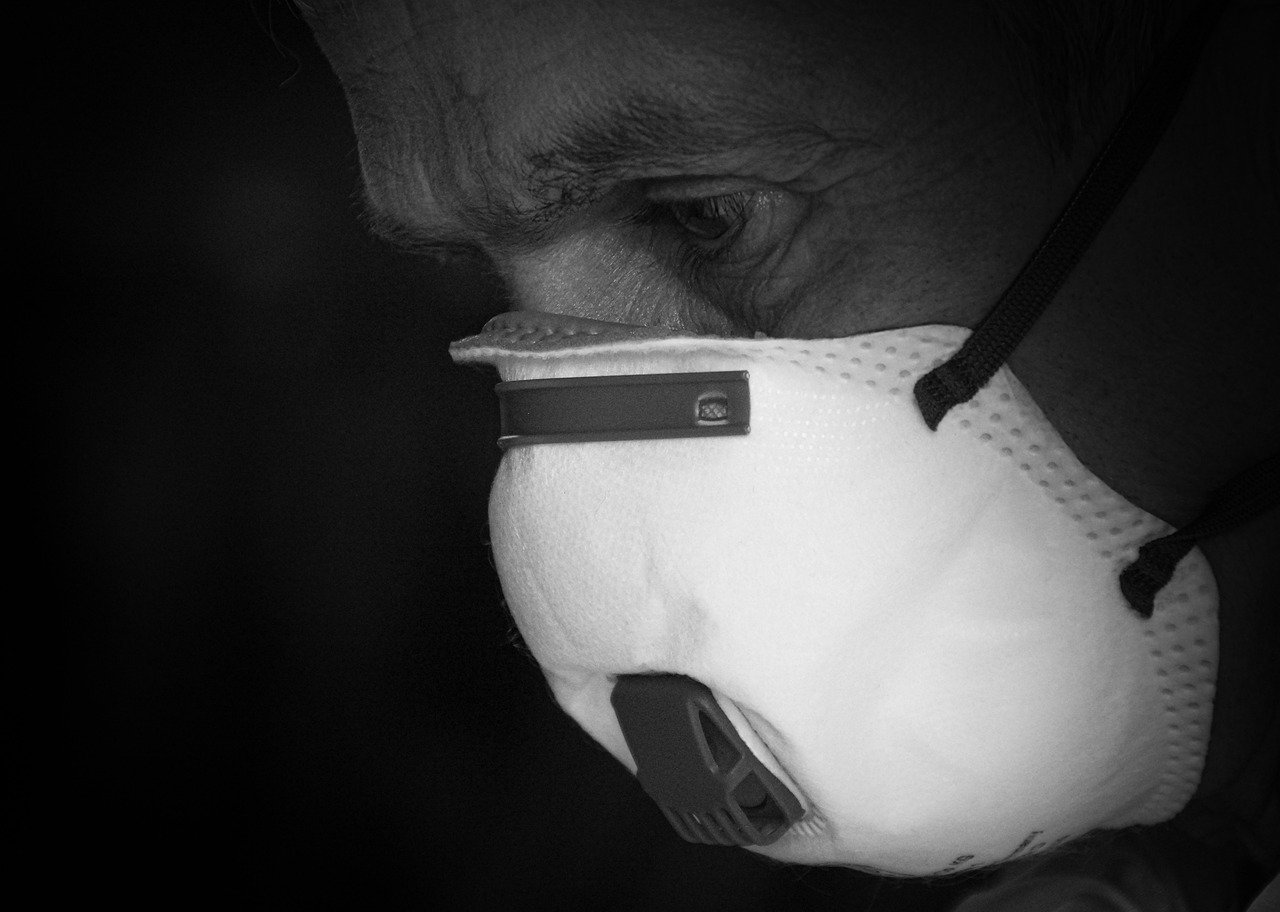 Prawda o zmarłej na koronawirusa 37-latce wyszła na jaw. Zataiła kluczowe informacje, 100 osób w kwarantannie