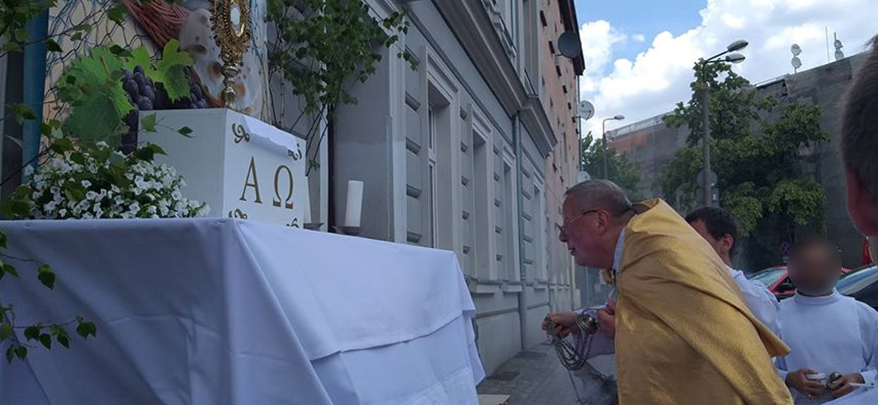 Polski ksiądz zaapelował do wszystkich wiernych. Chodzi o msze święte, takich słów nikt się nie spodziewał