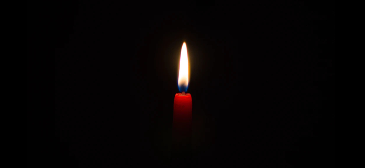 Tragiczne informacje obiegły media. Uwielbiany aktor nie żyje, powodem był koronawirus