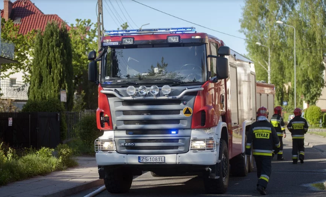 Tragiczny pożar w polskim mieście. Są ofiary śmiertelne, dramatyczna akcja ratunkowa