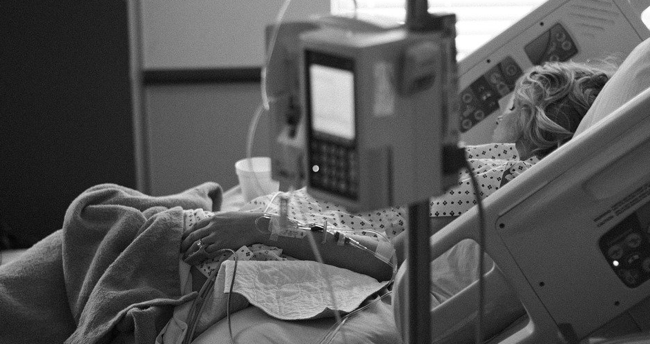 Koronawirus uszkadza nie tylko płuca? Niepokojące wyniki badań naukowców z kilku krajów