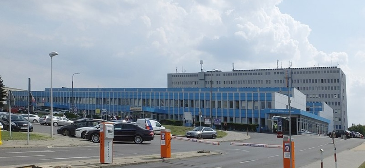 Epicentrum zarażeń w polskim szpitalu. Sytuacja jest tragiczna, ogromna liczba zarażonych medyków