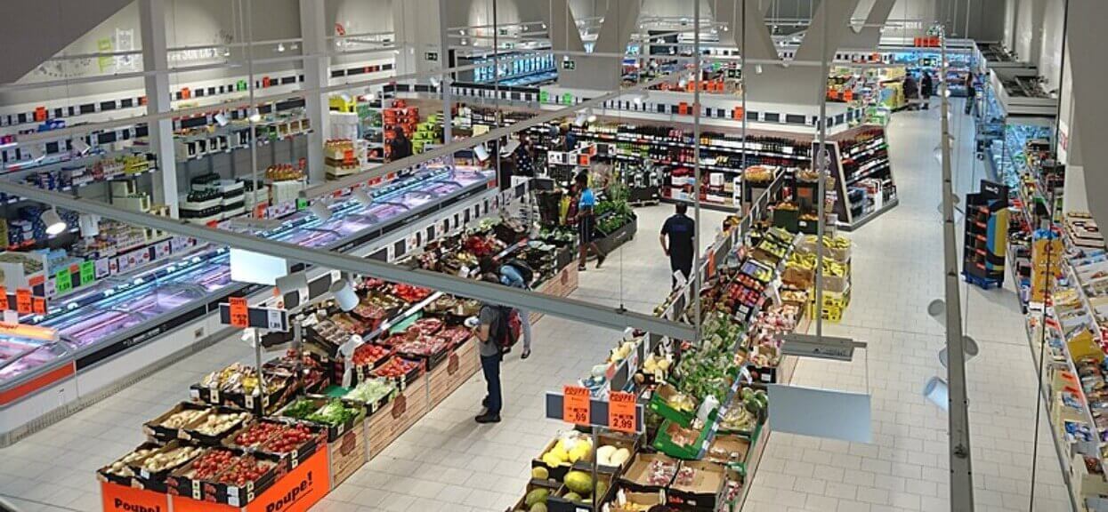 Wielkie zmiany w Lidlu i Biedronce. Wiele osób mocno się zdziwi idąc na zakupy