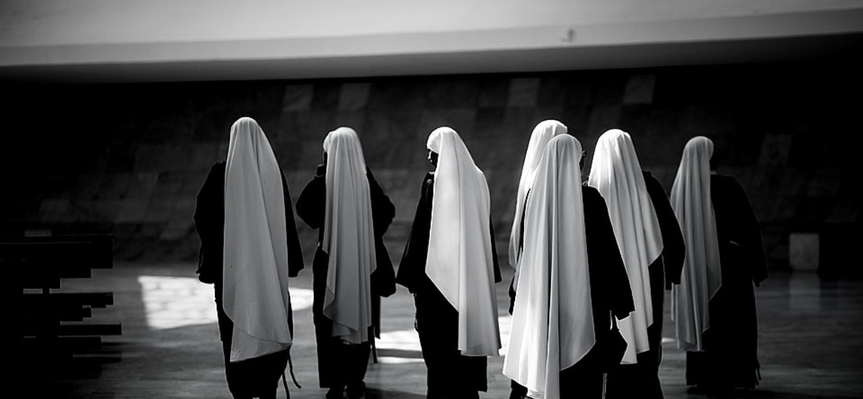 Niewyobrażalna tragedia w klasztorze. Zmarło 6 zakonnic, okoliczności wyciskają łzy z oczu