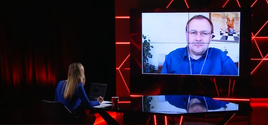 Ekspert ma niepokojącą teorię. Twierdzi, że władze będą stosować na Polakach represje