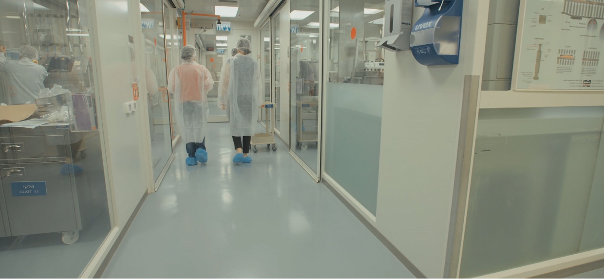 Wszyscy robią 1 rzecz i tak przenoszą wirusy. Immunolog ostrzega, trzeba z nią skończyć nawet po epidemii