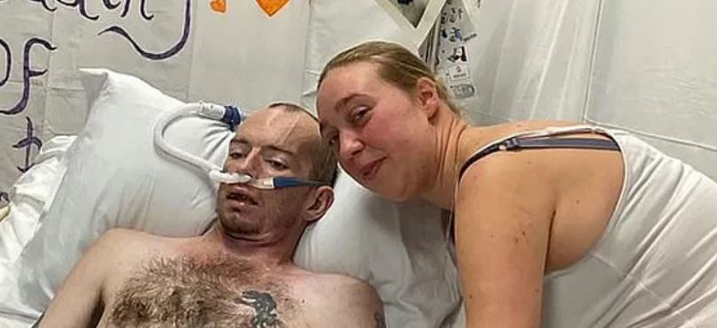Spełniła największe marzenie umierającego ukochanego. Odszedł 7 godzin później, ich ostatnie zdjęcie wyciska wszystkie łzy