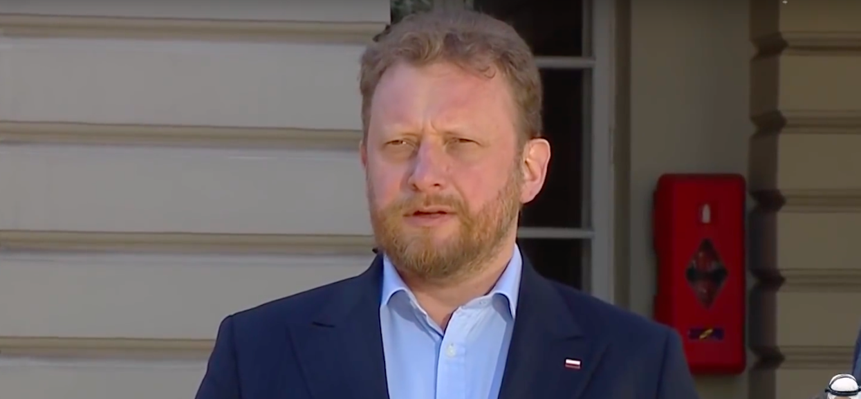 Zapytano Szumowskiego "ile osób musi umrzeć, żeby powiedział, że trzeba przełożyć wybory". Odpowiedź ministra jest zaskakująca