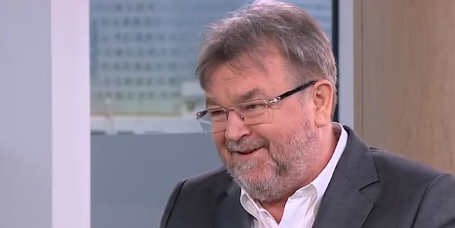 Niebywałe doniesienia mediów. Edward Miszczak wpadł w miłosne objęcia niemal o 30 lat młodszej gwiazdy TVN