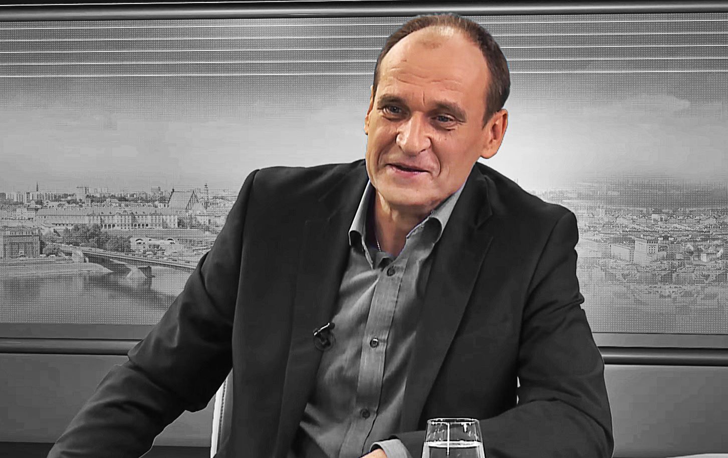 Tak mieszka Paweł Kukiz. Nie uwierzysz jak wygląda jego pokój!
