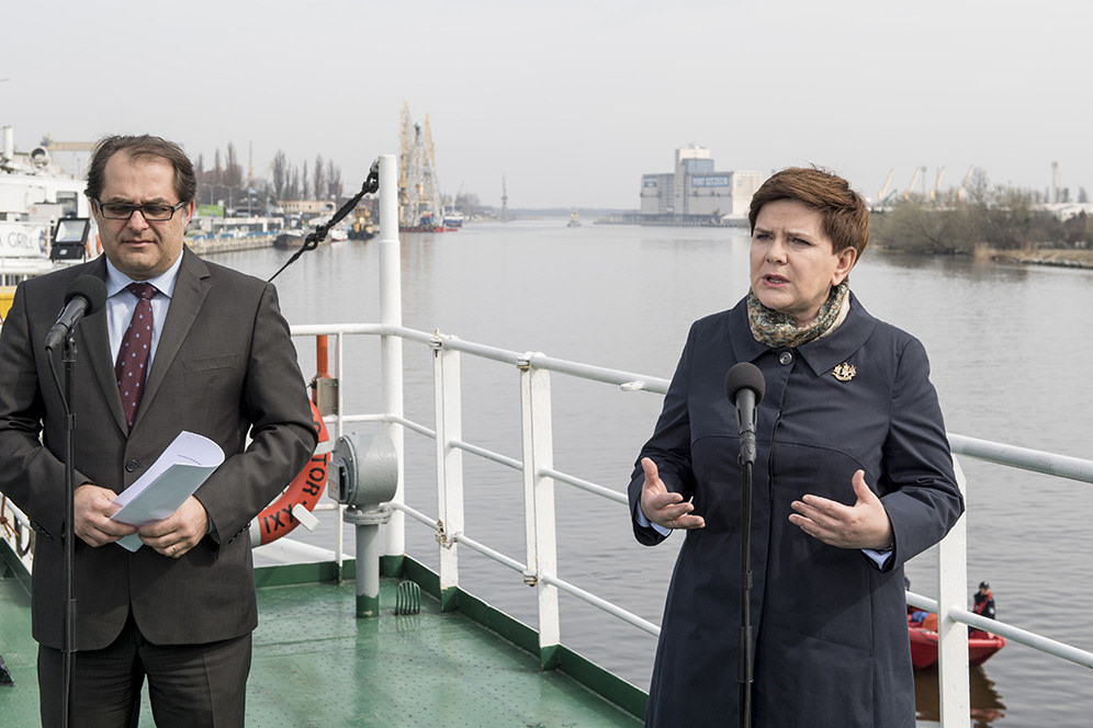Tego nikt nie przewidział. PiS ma ogromny problem z... Szydło