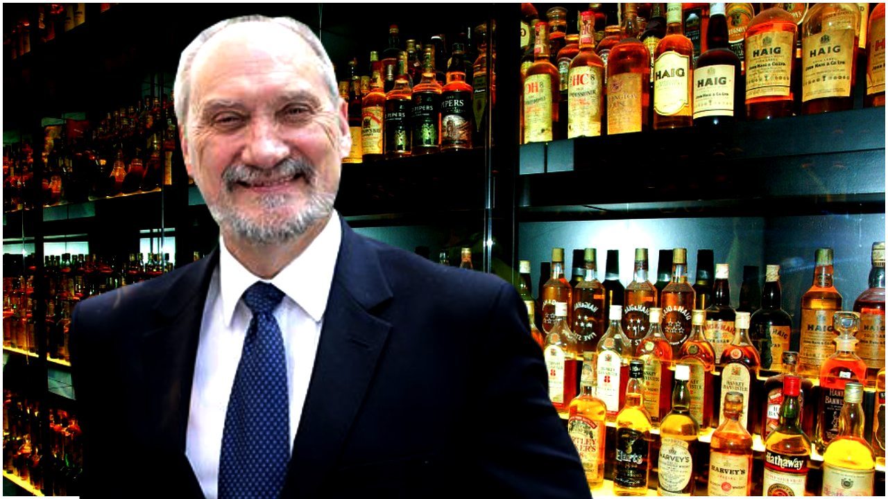 Macierewicz robi melanż roku! Zamówił piwo za ponad...