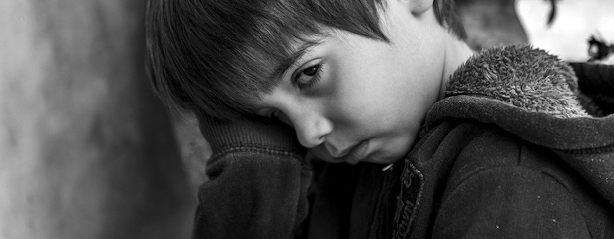 Chłopczyk miał tylko 5 lat. Nie do pomyślenia, jak bardzo skrzywdziła go mama