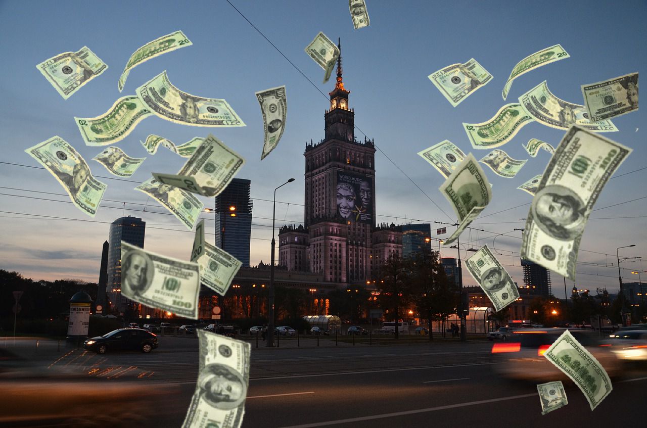 Ile zarabiają kandydaci na prezydenta stolicy? Te kwoty mogą rzucić na kolana