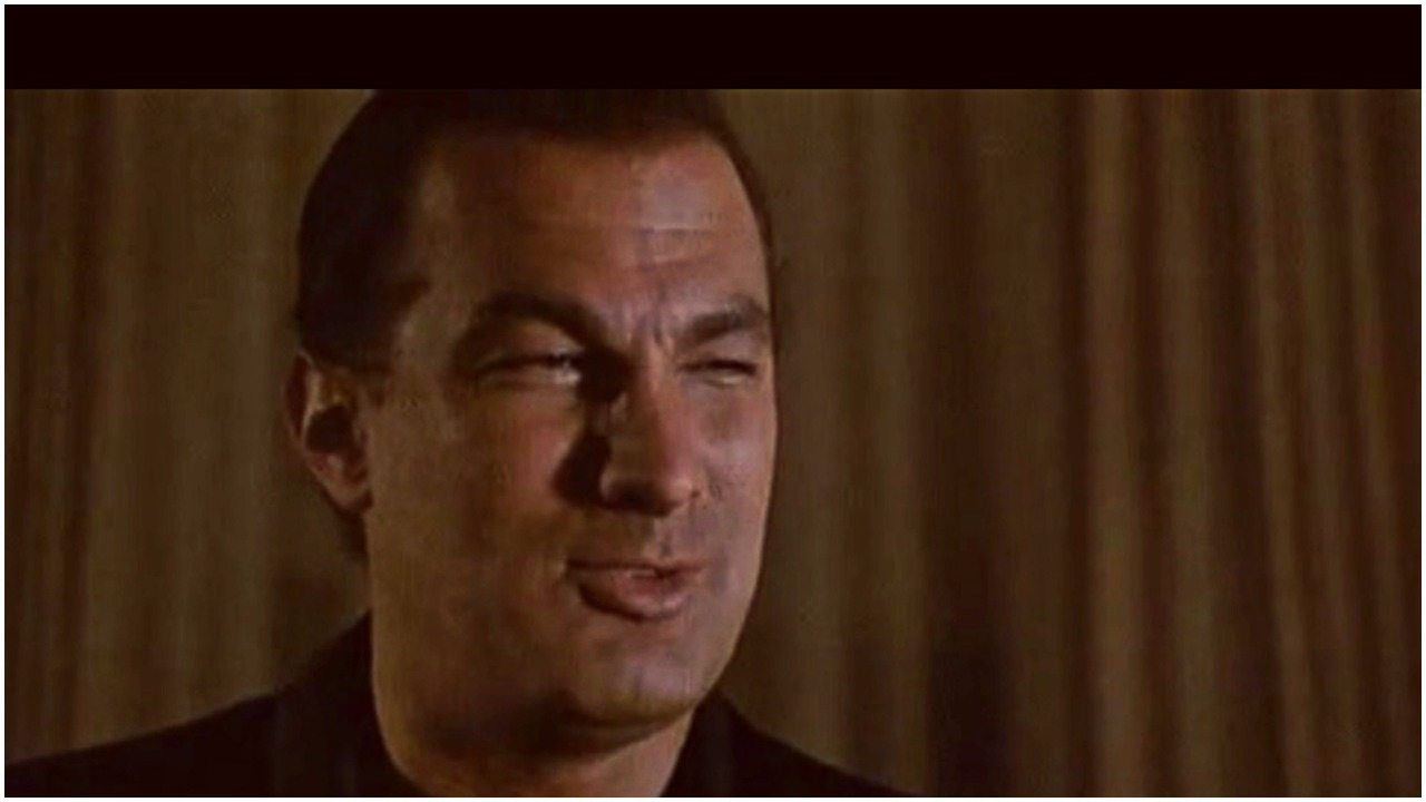 Słynna aktorka przerażona. Steven Seagal pokazał mi swoją "broń"