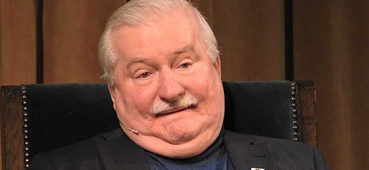 Lech Wałęsa stanął przed trudną decyzją. Rozważa podjęcie dodatkowej pracy