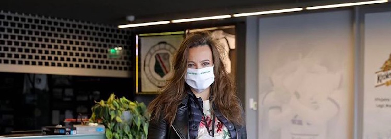 Anna Mucha zaliczyła wpadkę. Nagle pękły jej spodnie, wszystko widać na zdjęciu