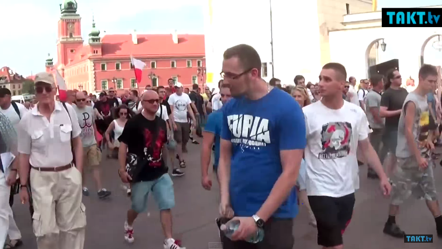 Narodowcy na proteście zwyzywali fanów AC/DC od kur*w (video)