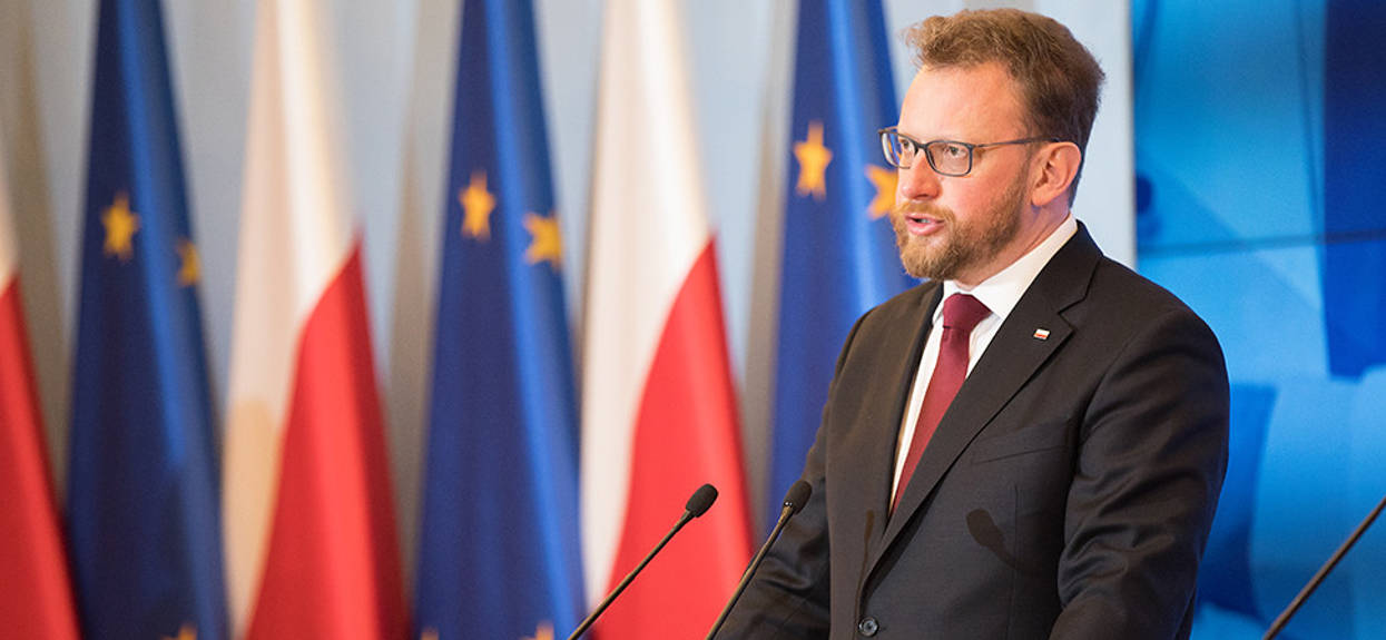 Do kiedy trzeba będzie nosić maseczki? Szumowski odpowiedział, padł konkretny termin