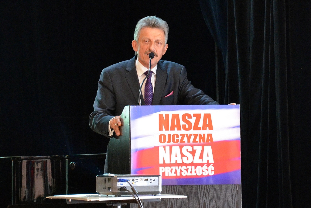 Oto tajemniczy adwokat, który kieruje Piotrowiczem w sprawie reformy sądów!