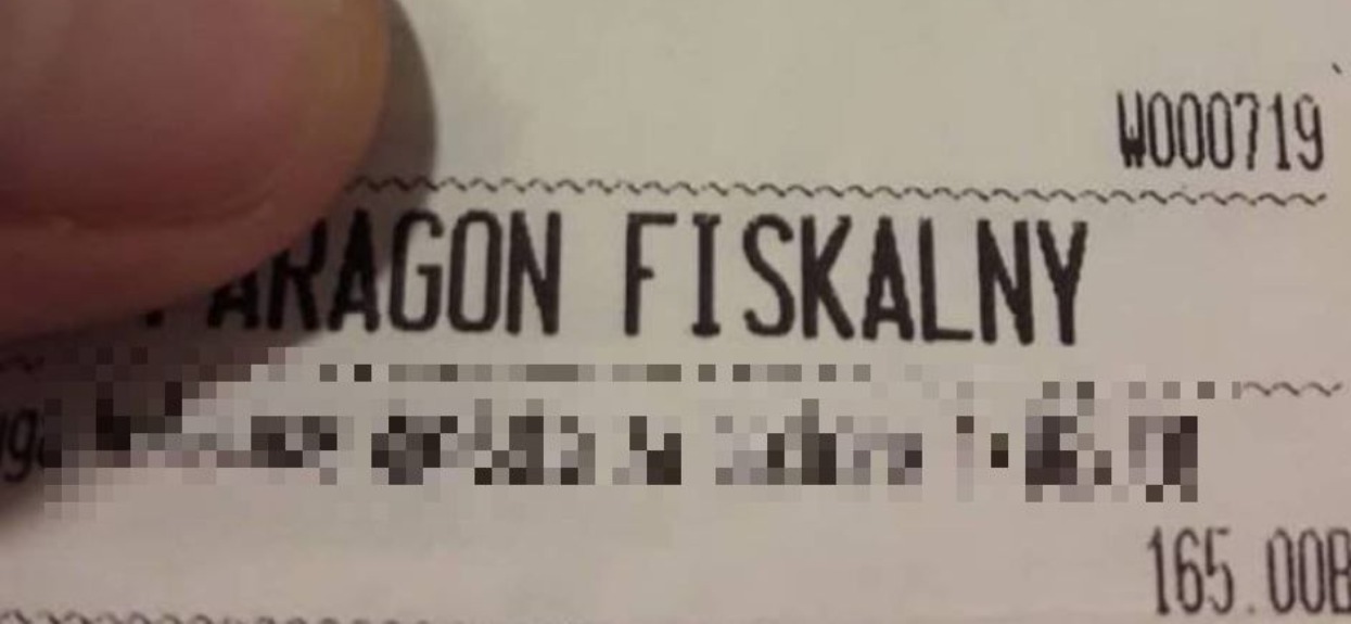 Agnieszka spojrzała na paragon za hotel i pobladła. Zobaczyła porażający napis, od razu sięgnęła po telefon