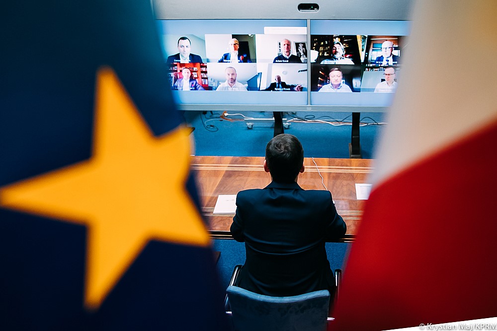 Tarcza 4.0 nie zachwyca pracowników. Pensje będą obcięte nawet na rok?