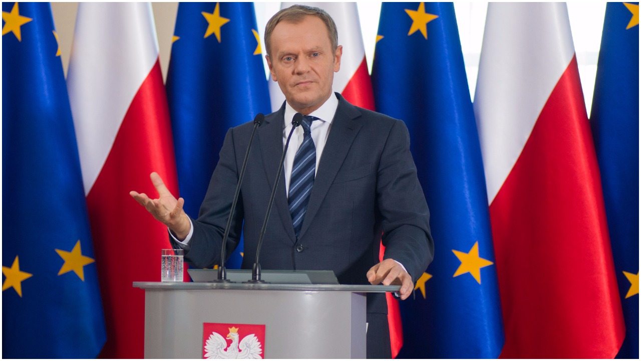 Wszyscy mówią o Tusku w Polsce, a on właśnie podjął decyzję kluczową dla całej Unii