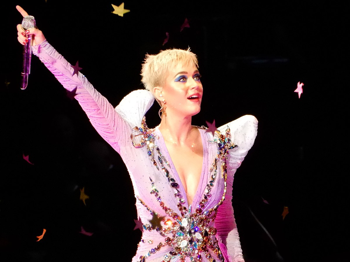 Katy Perry opala ciążowy brzuch. Urocze zdjęcia