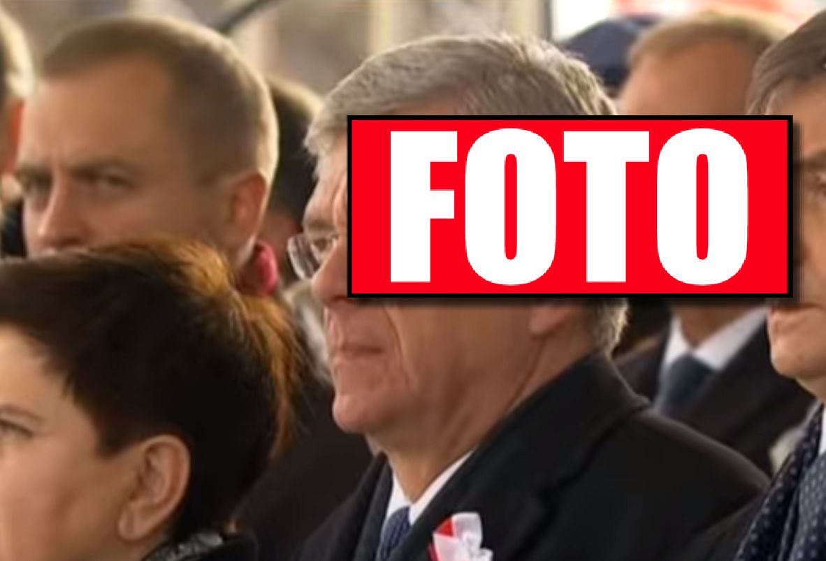 Świat w szoku, PiS triumfuje. To właśnie TAM stał Donald Tusk