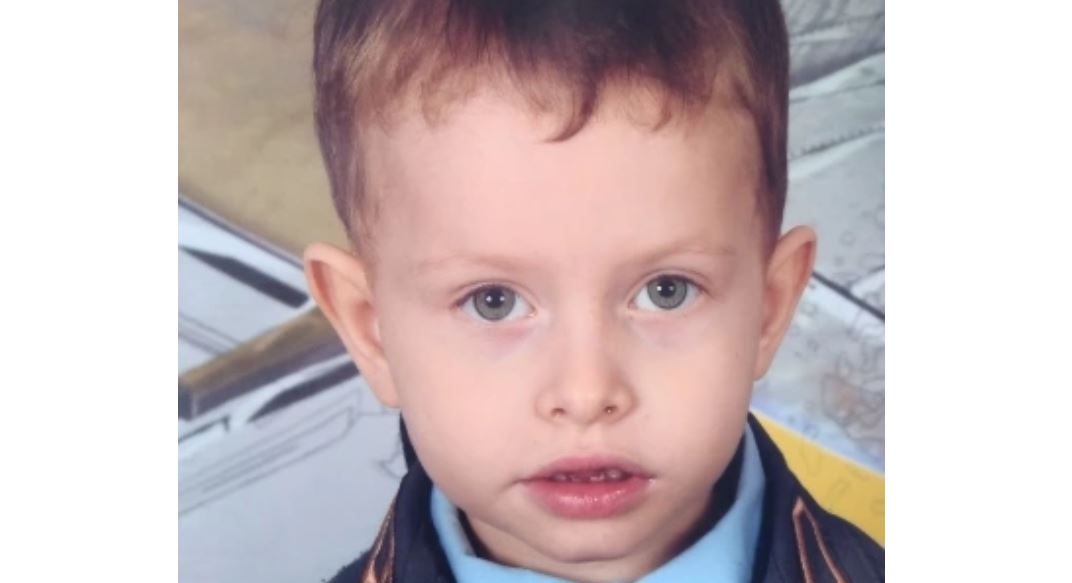 4-letni Marek wyszedł przez bramę i ślad po nim zaginął. Rozpoczęły się poszukiwania, rodzina błaga o pomoc