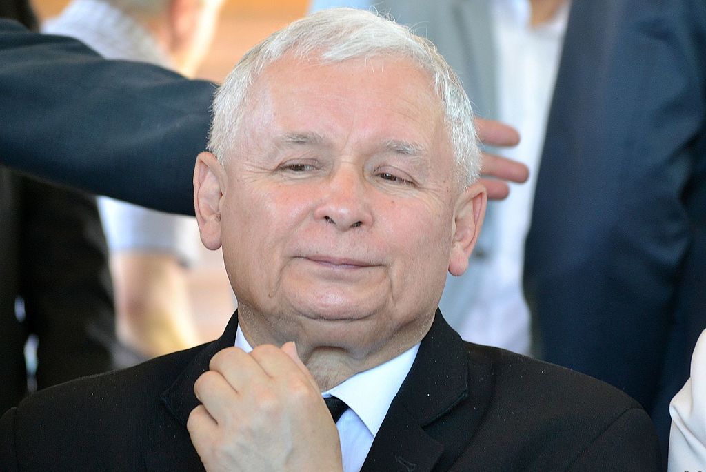 Kaczynski wpadł w KOCIOŁ na Wawelu! Kilkadziesiąt osób chciało go rozerwać