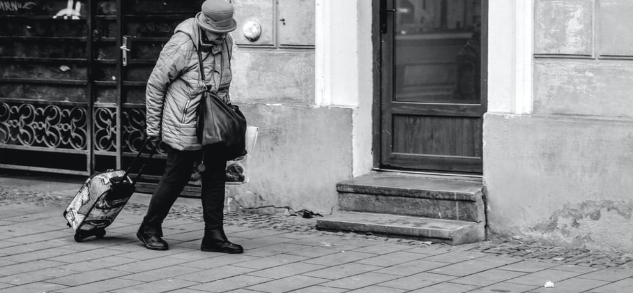 Trzeba się śpieszyć, zostały ostatnie 24 godziny, potem będzie za późno. Kolejne miesiące zależą od decyzji Polaków, właśnie kończy się zbiórka na telefon zaufania dla seniorów