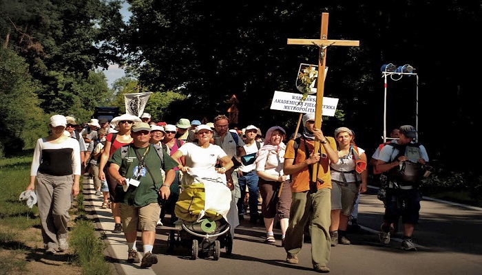 Częstochowianie mają dosyć pielgrzymów. Chcą ich opodatkować