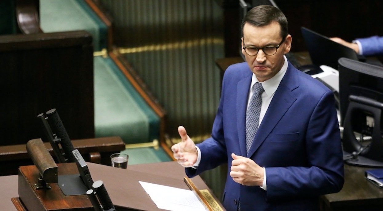 Rozporządzenie pojawiło się w ostatniej chwili. Rząd potwierdził podtrzymanie zakazu