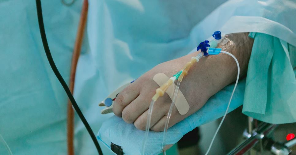 Rodzina chciała tylko włączyć klimatyzację. Skończyło się tragicznie, mężczyzna umierał, cierpiąc